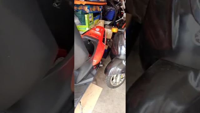 2009 CPI Oliver City 50cc 2 stroke running with rpm meter смотреть онлайн