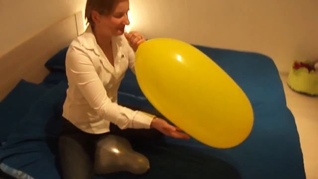 B2p Yellow Gayla Jelly Bean Balloon