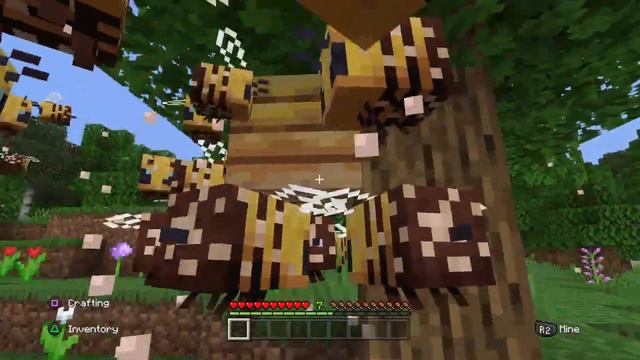 Minecraft Bee swarm attack смотреть онлайн