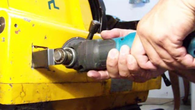 Makita Multitool DTM51Z vid.1 смотреть онлайн