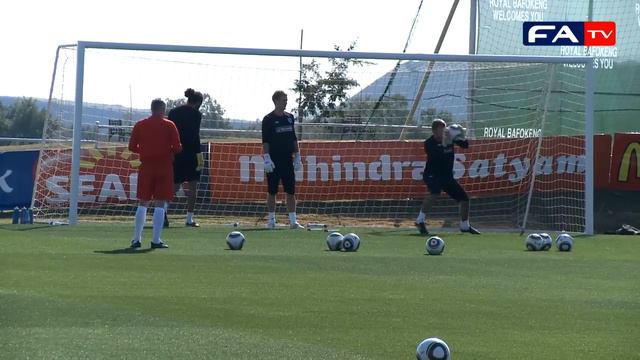 England - FIFA World Cup 2010 - England Training Session - 21/06/10 смотреть онлайн