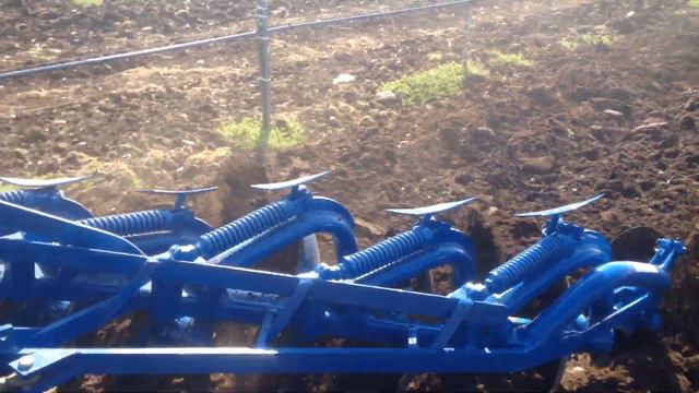 aratro a dischi coltivatore 6 dischi Mascoli Trani su oliveto superintensivo смотреть онлайн