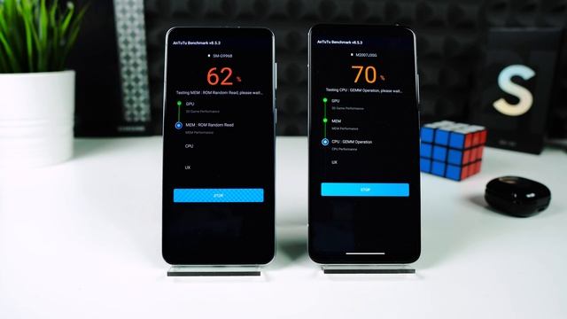 Samsung Galaxy S21 vs Xiaomi Mi 10T Pro AnTuTu Benchmark! [Exynos 2100 vs Snapdragon 865] смотреть онлайн