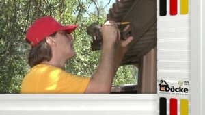 Монтаж пластиковых кронштейнов водостока Деке