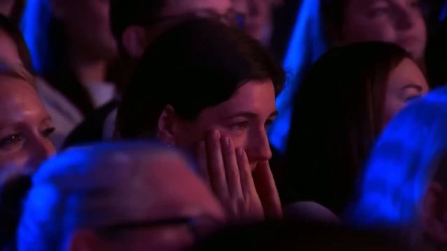 Pie Jesu ( Malakai Bayoh ) смотреть онлайн