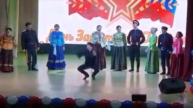 "Всем всем мальчик был доволен" - Ансамбль казачьей песни "Вольница" ЦКиД п.Лиман Астраханская обл. смотреть онлайн