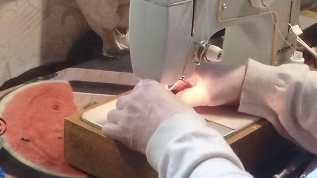 Шьём стречь ткани на Чайке смотреть онлайн