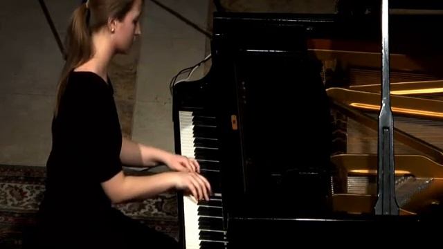 Chopin: Mazurka Op. 50 No. 1 in G major - Lili Sági смотреть онлайн