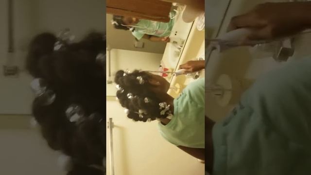 Kids Flossing with Water Pik смотреть онлайн