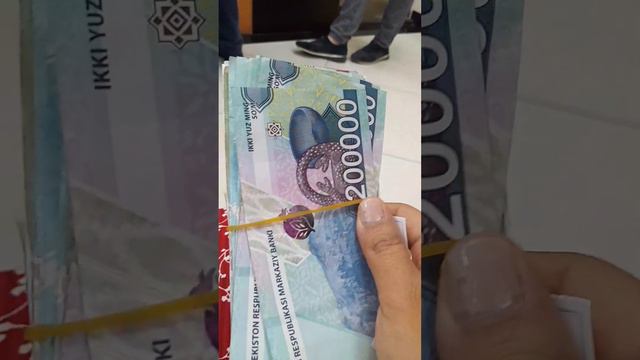 Ташкент, день 3.Обменяли деньги. Интересные деньги Узбекистана.|Tashkent Day 3. Changing money. смотреть онлайн