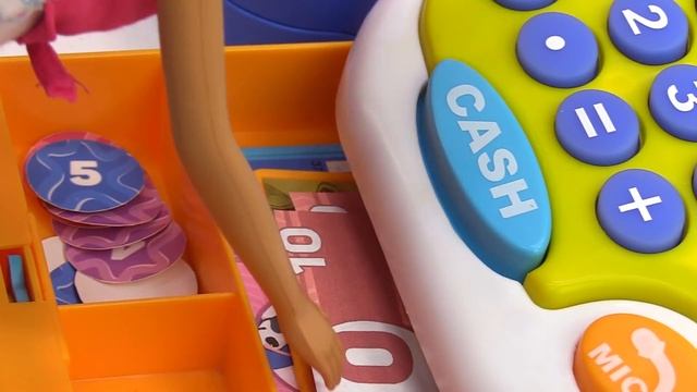 Барби украшает Ёлку. Видео для девочек про кукол.