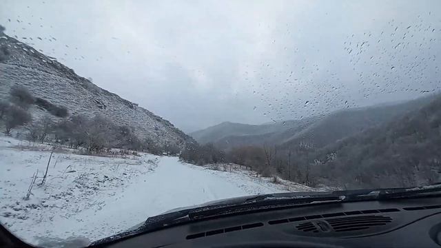 Викри Гулли дорога в дахадаевский район ущелье гор. красивый пейзаж для отдыха летом. смотреть онлайн