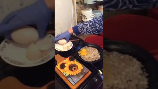 Трехжелтковое смотреть онлайн