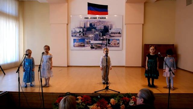 Театральная студия "Гриммасики", младшая группа, стихи о маме. смотреть онлайн