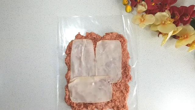 МЯСНОЙ РУЛЕТ С КАРТОФЕЛЬНОЙ НАЧИНКОЙ. БРАЗИЛЬСКИЙ РЕЦЕПТ. ОЧЕНЬ ВКУСНО! смотреть онлайн