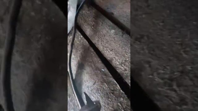 Выбиваем втулку коленвала с помощью приваренного самодельного обратного молотка! смотреть онлайн