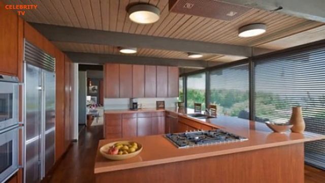 Райан Рейнольдс Биография Семья Дети Доход Дома Авто смотреть онлайн