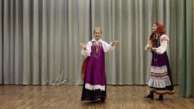 2019.11 Алёшина Елизавета - Частушки Московской области _Балалаечка играет смотреть онлайн
