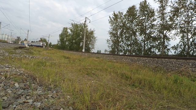Электропоезд "Москва" на ЭКСПО1520 смотреть онлайн