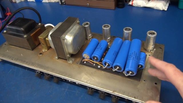 Vintage Fender Guitar Bassman tube amp dangerous Filter Cap installation Hazard Shock Theater смотреть онлайн