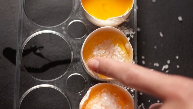 Соленые яичные желтки | Cured Egg Yolks смотреть онлайн