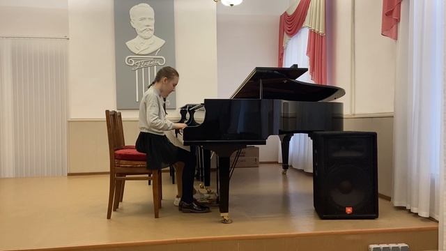 П.Чайковский «Сладкая греза», Б.Савельев «Карусельные лошадки» смотреть онлайн