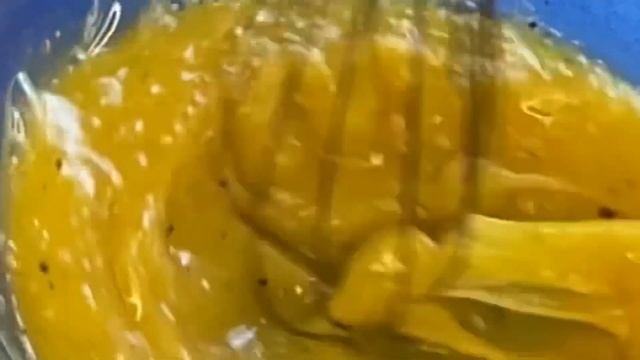 Быстрый и вкусный завтрак,омлет с колбасой и болгарским перцем смотреть онлайн