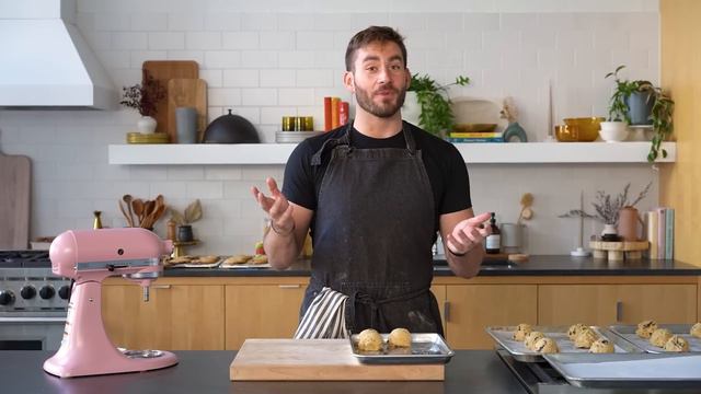 How to Make the Perfect Chocolate Chip Cookie ... Even Better? | Vaughn Vreeland | NYT Cooking смотреть онлайн