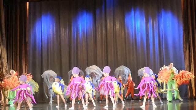 Танец "На дне морском "Ансамбль " Арабеск" (подг. группа) смотреть онлайн