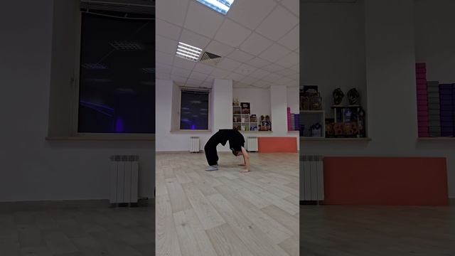 TUTORIAL | выпрыжка назад смотреть онлайн