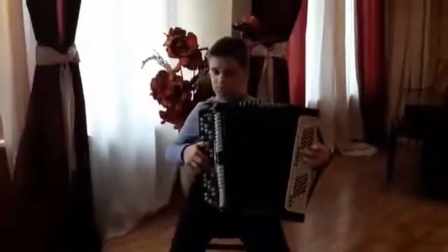 СОЛОДАРЕНКО МАТВІЙ -2 категорія – 7 – 10 років-Інструментальний жанр смотреть онлайн