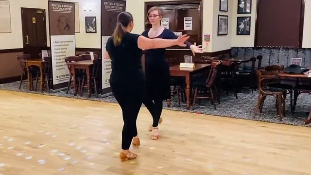 Blue Angel Rumba - Modern Sequence Dance смотреть онлайн