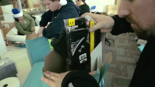 Мечты сбываются! / WestJet Christmas Miracle смотреть онлайн