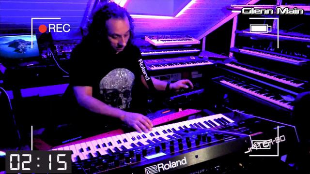 Roland 4x4x4 challenge : create a song in 4 minutes, with 4 chords смотреть онлайн