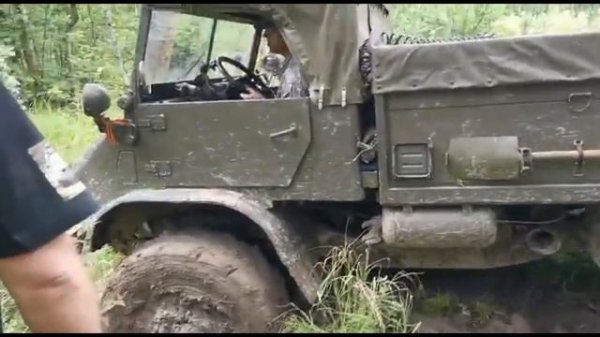 Свежие покатушки. Unimog 404 M130 и джипы.
