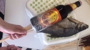 Собираем мужской букет из рыбы, снеков и пива