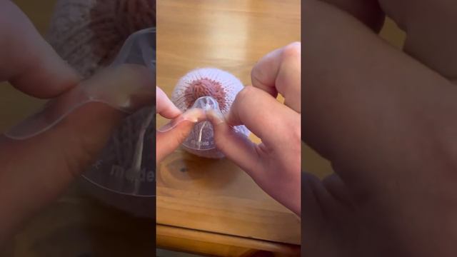 How to Apply a Nipple Shield смотреть онлайн