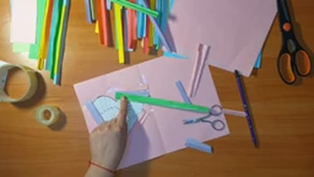 Открытка в 8 марта , декоративная аппликация в стиле Айрис Фолдинг (радужное складывание) смотреть онлайн