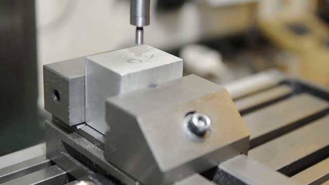 TouchDRO Basics - Finding the Work Piece Center смотреть онлайн