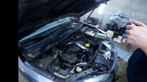 Воздух в топливной системе Renault Megane III DCI. Замена груши. Уходит солярка от ТНВД до Фильтра