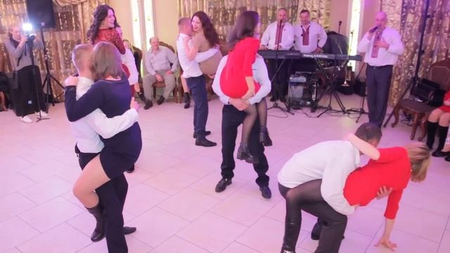 Весільний гурт Три дороги смотреть онлайн