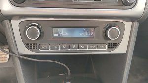 Проверка давления фреона на Polo Sedan с климатом.