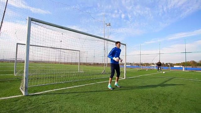 ВРАТАРСКИЕ ПЕРЧАТКИ ALPHA смотреть онлайн