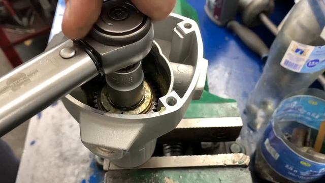 KEN 6110b - Регулировка предохранительной муфты для безопасного сверления! смотреть онлайн