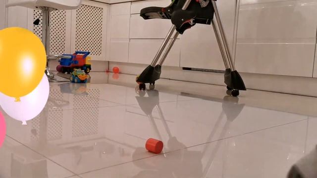 Детские веселые забавные игры машинки строительная техника строим из кубиков смотреть онлайн