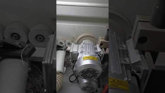 Производство мебели.Кромкооблицовочный станок.ТрамвайПроизводство мебели.Кромкооблицовочный станок.Т