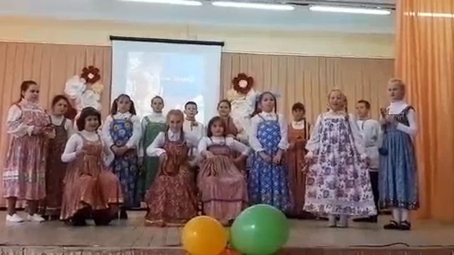 Частушки под балалайку и ложки. Студия "Гнёздышко" смотреть онлайн