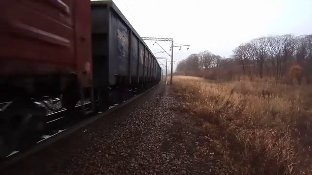 Электровозы 3ЭС5К-620 "Ермак" с грузовым поездом и толкач 4ЭС5К-009 "Ермак" в хвосте. смотреть онлайн