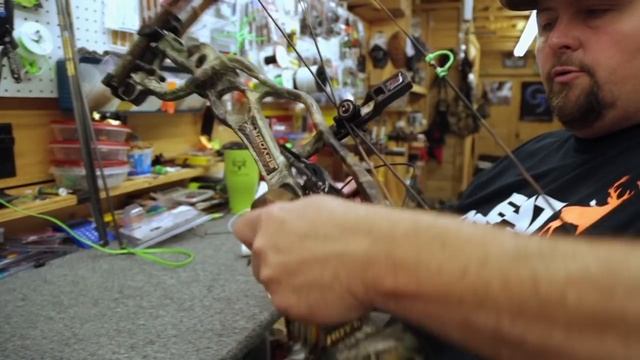 How to Mount Sights On a Bow смотреть онлайн