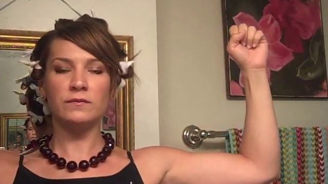Cibu Do A Day: Modern Shirley Temple, Faux Bob and a Bicep Curl смотреть онлайн